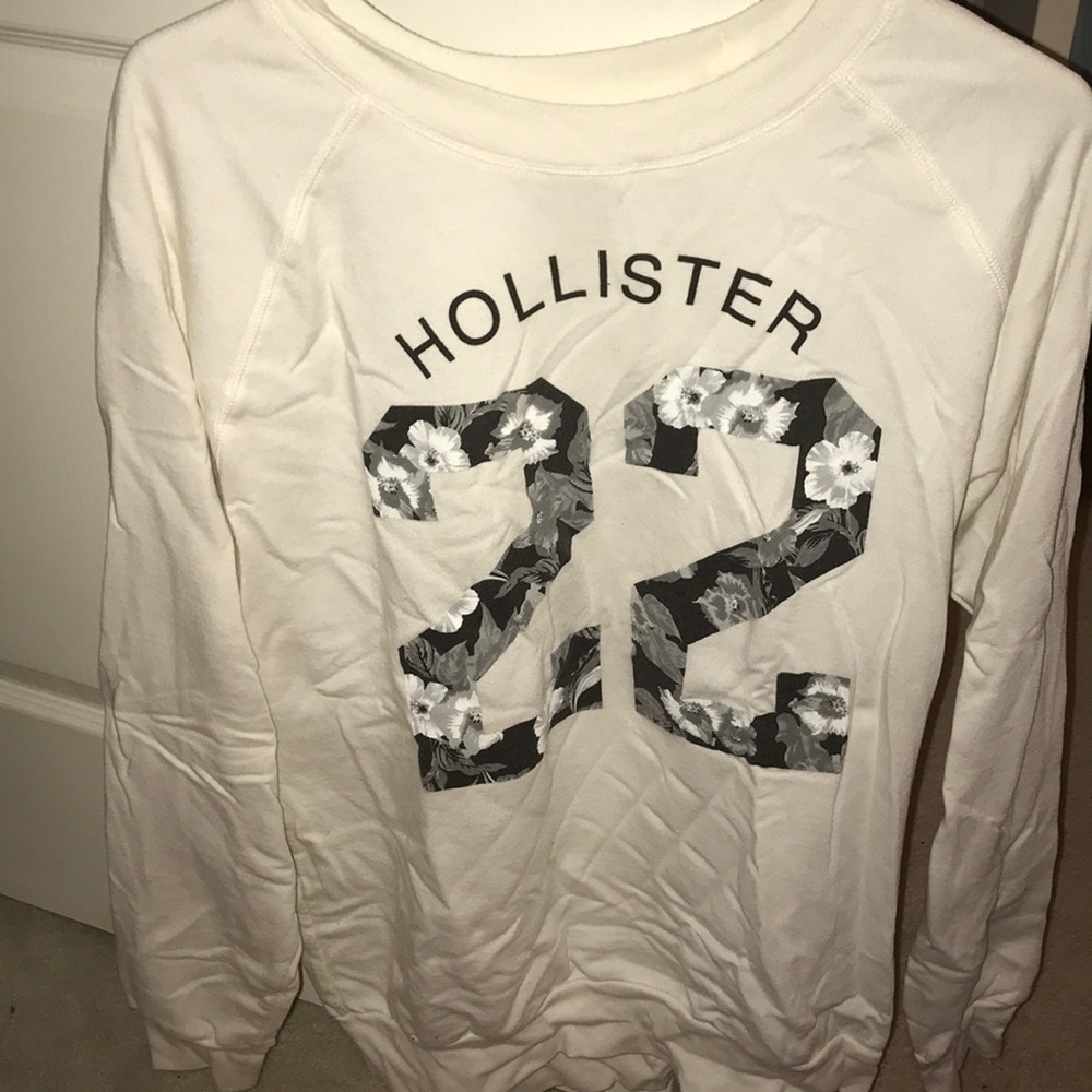 Hollister Crewneck